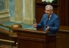 Petrișor Peiu, liderul senatorilor AUR: „Guvernul Bolojan trebuie să cadă pentru că are trei trimestre de scădere economică și pentru că a dus inflația la 10%, nu pentru că s-a certat Grindeanu cu Bolojan!”