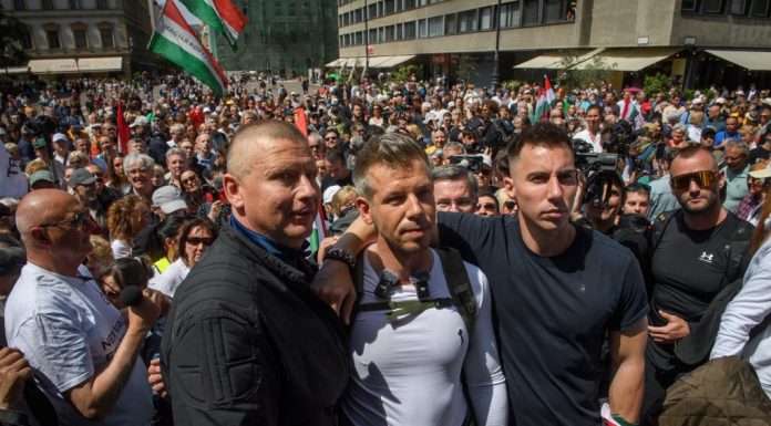 Ce vor să facă ungurii în Transilvania după victoria lui Peter Magyar. „Este un semnal clar: oamenii vor schimbare”