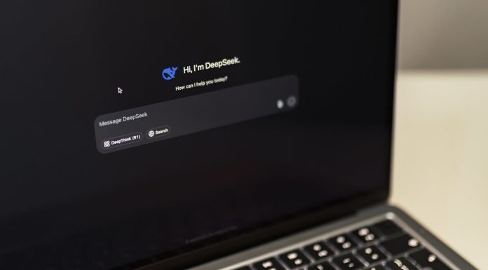 SUA avertizează aliații privind presupuse furturi de tehnologie AI de către companii chineze, inclusiv DeepSeek