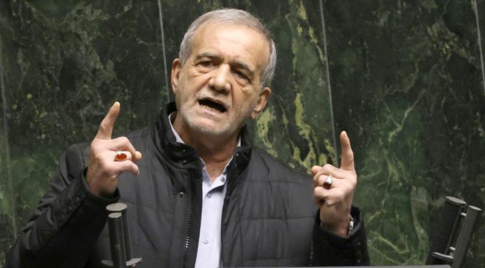 Președintele Iranului: „Trump nu are dreptul să priveze Teheranul de programul nuclear”