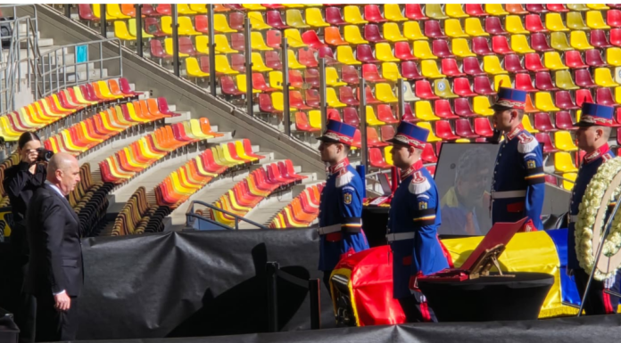 Mesajul celui mai bogat om din Ucraina pentru români, la catafalcul lui Mircea Lucescu: „Fiți mândri că l-ați avut” / Gest emoționant al lui Gică Popescu