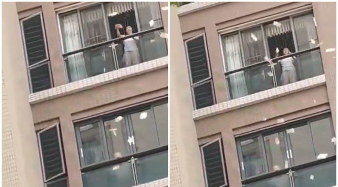 O femeie a aruncat 160 de mii de dolari de la balcon după o ceartă în familie