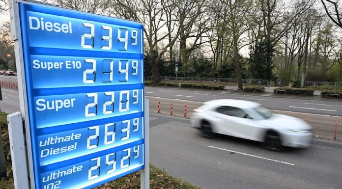 După ce Germania a adoptat „regula celor 12 ore”, prețul benzinei a crescut și mai mult, în loc să scadă