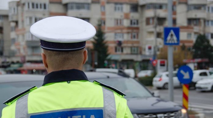 Argeş: Amendă de 1800 de lei şi permis ridicat pentru 120 de zile unui tânăr prins conducând cu peste 170 de kilometri de oră