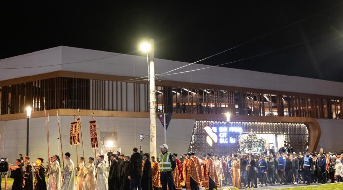 Aproximativ 3.000 de persoane, la procesiunea cu Sfântul Epitaf pe străzile municipiului Buzău