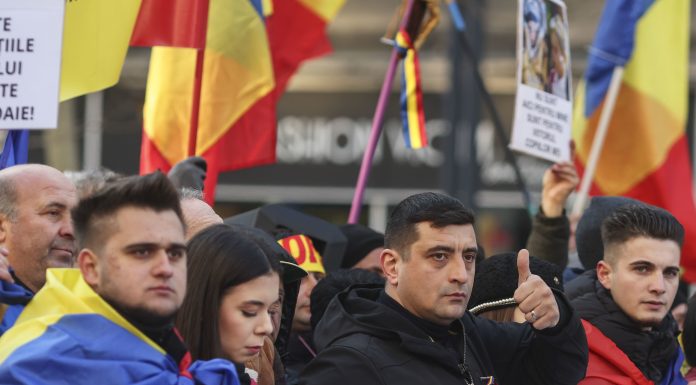 AUR vine cu plafonarea dobânzilor la creditele bancare și eliminarea titlului executoriu inclusiv la facturile pentru utilități. „ATENȚIE! BANII ÎMPRUMUTAȚI COSTĂ BANI!", avertisment la orice tip de credit – proiect