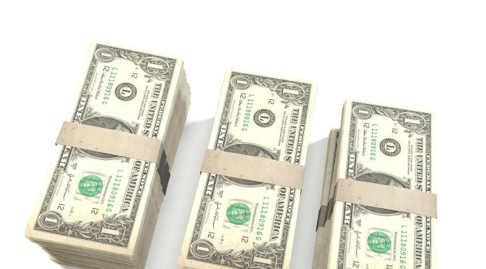 Bogații lumii acumulează avere într-un ritm accelerat. Numărul miliardarilor la nivel global ar putea ajunge la 4.000 în următorii cinci ani