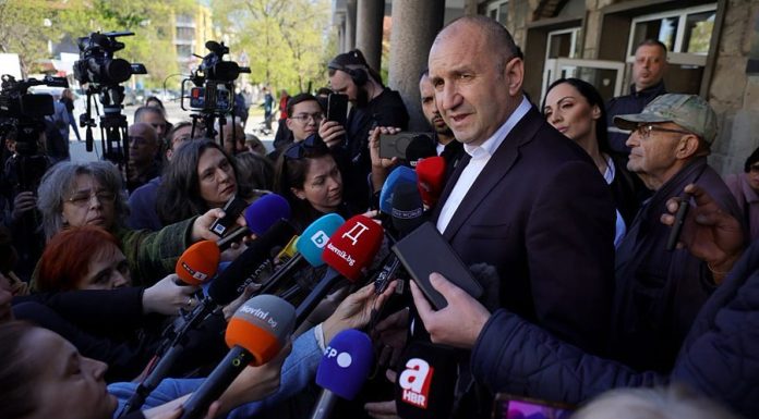 Alegeri în Bulgaria: Rumen Radev salută „victoria asupra apatiei”. "Dar neîncrederea în politica bulgară rămâne semnificativă", spune el / Bulgaria Progresistă, câştigătoare detaşată conform primelor rezultate