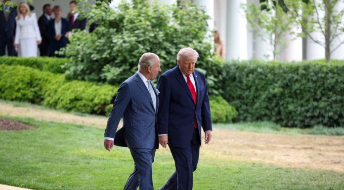 Discuția purtată de Donald Trump cu regele Charles pe peluza Casei Albe a fost descifrată. Două subiecte majore au existat