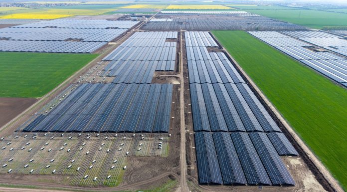 Renalfa, cu proiecte și în România, împrumută 200 milioane de euro pentru cel mai mare parc solar din Ungaria