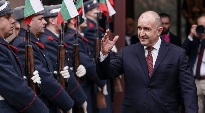 Alegeri în Bulgaria: partidul lui Rumen Radev câștigă scrutinul, dar fără majoritate parlamentară. Negocieri dificile pentru formarea noului guvern