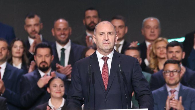 Bulgaria, lovită de criză, votează la a opta rundă de alegeri în ultimii cinci ani