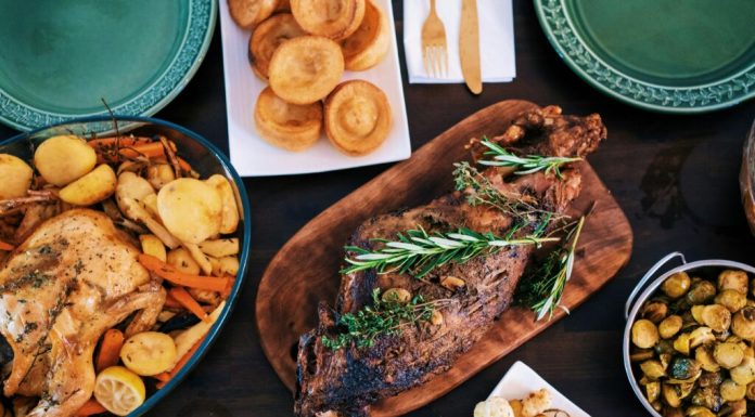 Cum se prepară friptura de miel la cuptor, preparatul tradițional al mesei de Paște