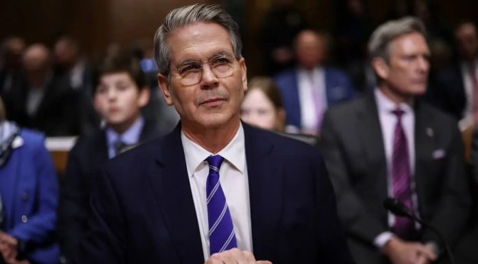 Alertă în SUA: un nou model IA descoperă mii de vulnerabilități, Trezoreria convoacă băncile de urgență