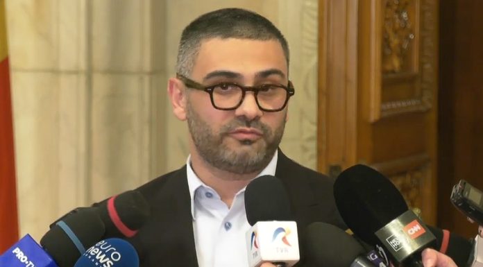 Florin Manole (PSD): Ceea ce ne dorim noi prin semnalul de alarmă şi frâna de mână pe care o tragem – pentru că se duce oiştea-n gard, nu este să declanşăm o criză, este să oprim o criză socială