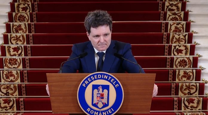 Preşedintele Nicuşor Dan spune că va semna demisiile miniştrilor PSD şi interimatele înainte de a ajunge în ţară, de la Summitul din Cipru