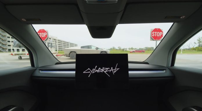 VIDEO Musk anunță – Tesla a început producția Cybercab, robotaxi-ul fără volan și pedale