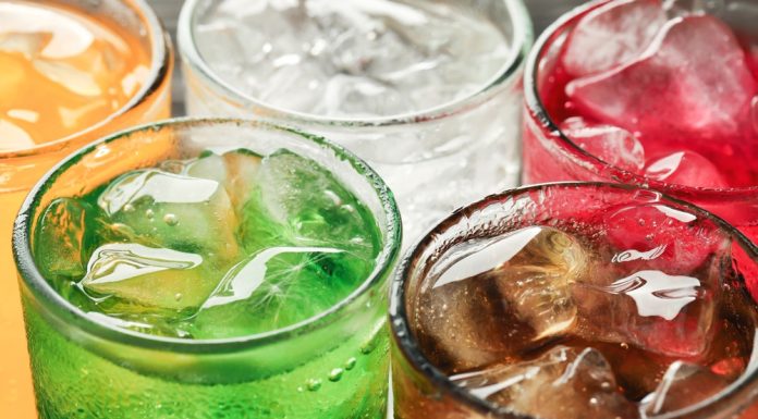 Ce se întâmplă în corpul tău când bei sucuri carbogazoase în fiecare zi. Avertismentul medicilor