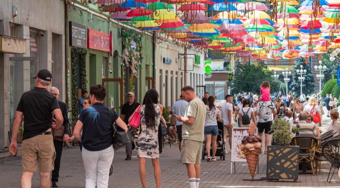 Bolojan: ”Nu va scădea niciun salariu în sectorul public”. Cât la sută din PIB-ul țării se cheltuie pe angajații de la stat