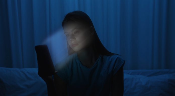 Nomofobia, tulburarea de anxietate de care mulți oameni suferă fără să știe. Ce este și cum se manifestă