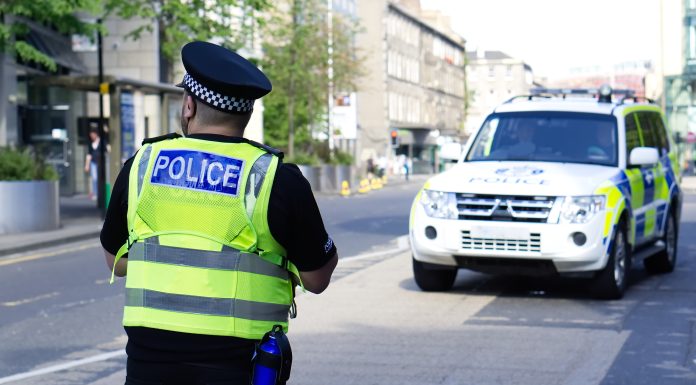 Două persoane înjunghiate în nordul Londrei. Victimele ar fi membri ai comunității evreiești