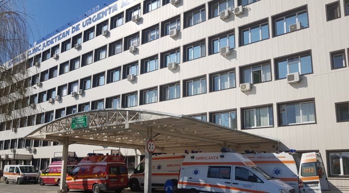 Peste 20 de juniori de la echipa Steaua Bucureşti, aflaţi în turneu în Arad, au ajuns la spital cu simptome de toxiinfecţie alimentară