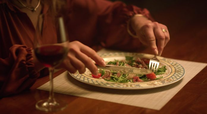 Ce se întâmplă în corpul tau când iei cina la ora 22:00, potrivit științei