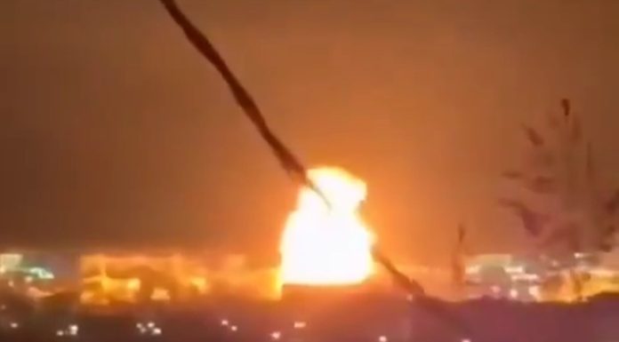 Trei ucraineni şi doi ruşi au fost ucişi în urma unor atacuri aeriene