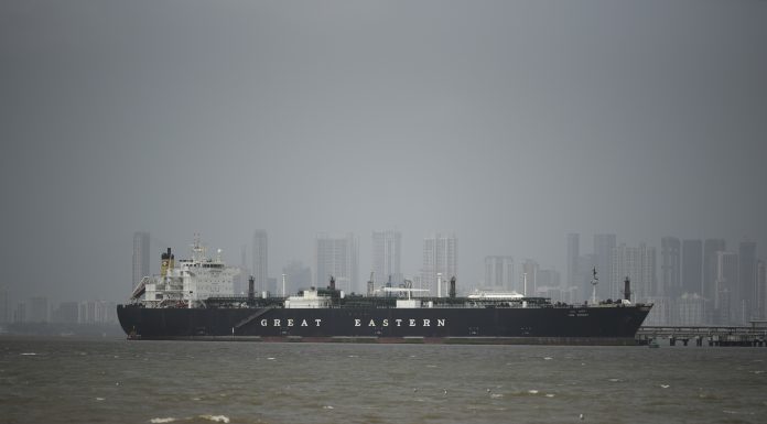 Bursele europene au crescut puternic, după ce Iranul a anunțat redeschiderea Strâmtorii Ormuz