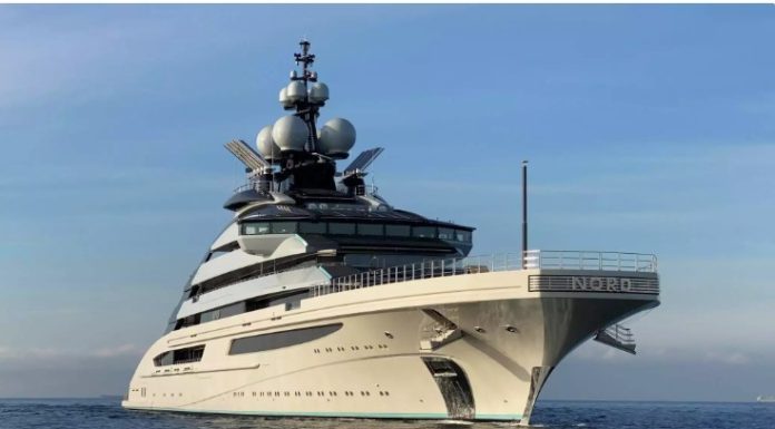 Iranul şi SUA au permis unui super-iaht rusesc să traverseze Strâmtoarea Ormuz. Ambarcaţiunea aparţine unui oligarh rus aflat sub sancţiuni