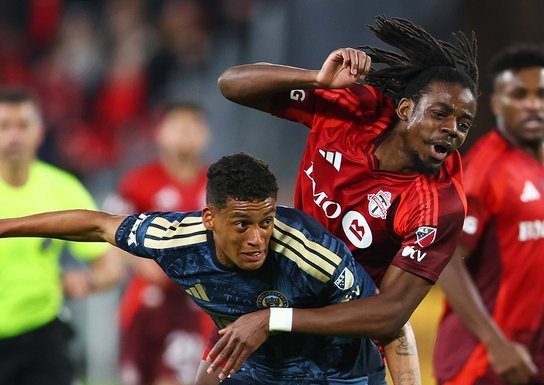 Portarul echipei Toronto FC a marcat şi a reuşit egalarea în prelungirile meciului cu Philadelphia din MLS – VIDEO