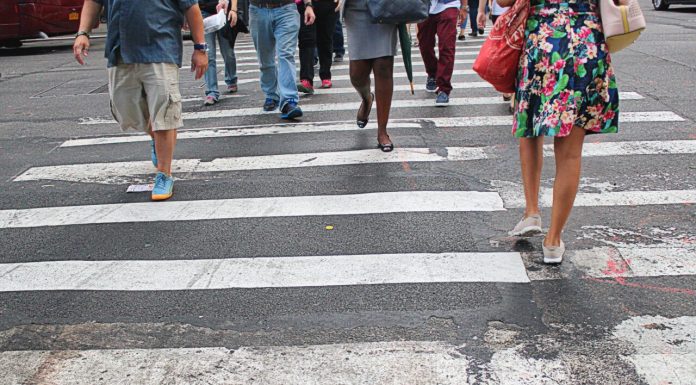 Ne rărim. Câți români au plecat din țară de la Revoluție