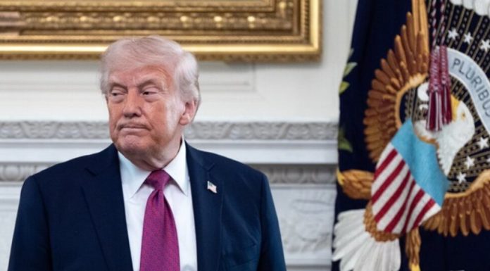 UPDATE – Focuri de armă la dineul corespondenţilor de la Casa Albă. Donald şi Melania Trump au fost evacuaţi / Suspectul, identificat / Agent Secret Service, rănit / Trump: „Un lup singuratic care acţionează pe cont propriu”- VIDEO