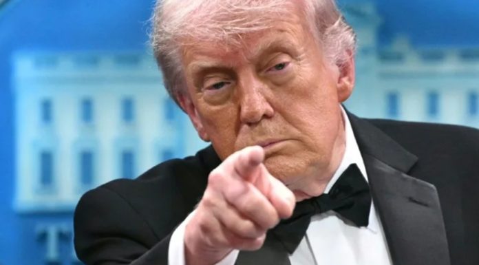 Trump organizează luni o reuniune de criză pe tema Războiului din Iran