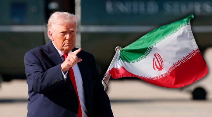 Trump spune că va menține blocada asupra Iranului până la încheierea unui acord nuclear. SUA pregătesc și un atac militar „scurt și puternic”