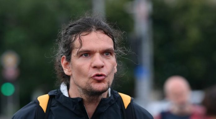 Gândul: Firma lui Tudor Chirilă a încasat peste un milion de euro în ultimii 3 ani, dar a declarat profit de doar câteva sute de euro pe lună