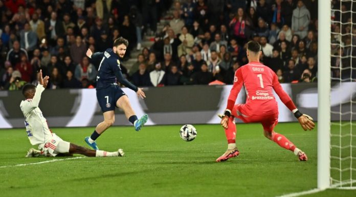 PSG învinge pe Bayern în manșa tur din semifinalele Champions League, un meci record cu 9 goluri