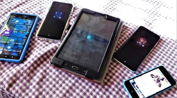 Începând cu 2027, toate telefoanele mobile se vor schimba pentru totdeauna: va fi obligatorie înlocuirea bateriei în UE