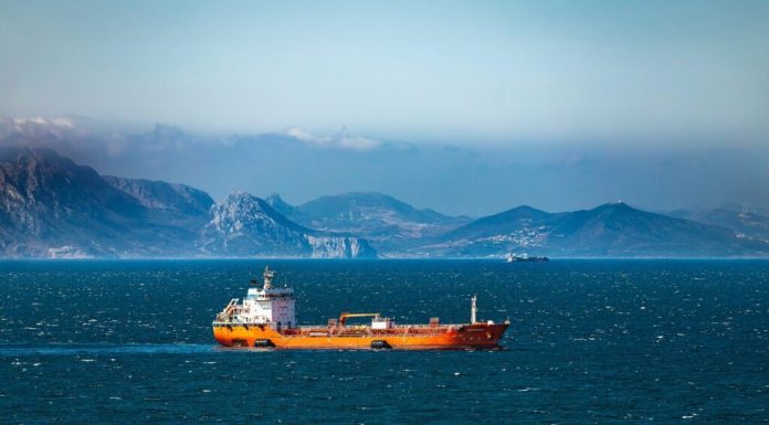 Marina SUA se pregătește să abordeze și să sechestreze nave legate de Iran în întreaga lume