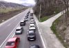 Au început blocajele pe Valea Prahovei. Românii plecați în vacanță de Paște s-au împotmolit pe DN1. „Sute de minute”