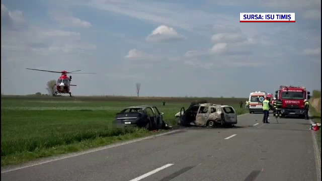 Accident grav în Sâmbăta Mare. Două mașini au luat foc după ce s-au ciocnit. O femeie a murit