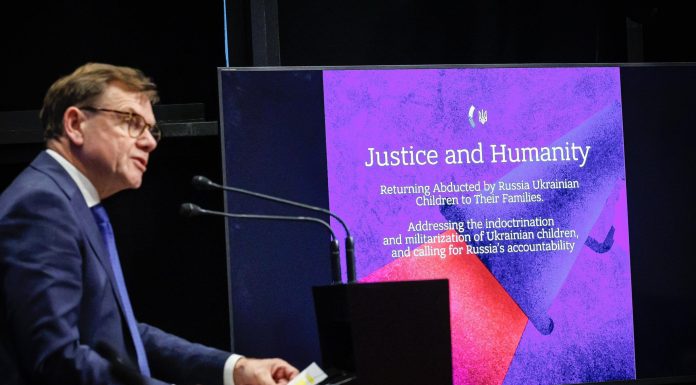 Germania se declară „pregătită” pentru discuţii despre reducerea trupelor americane, dar o retragere masivă „nu se pune deloc în discuţie”, dă asigurări ministrul de externe / De ce au SUA baze militare în Germania