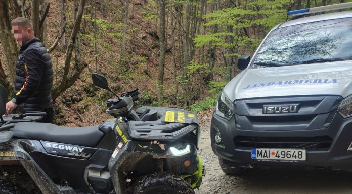 Vâlcea: Doi tineri de 20 de ani, o fată şi un băiat, au căzut cu ATV-ul într-un pârâu, de la în înălţime de 8 metri