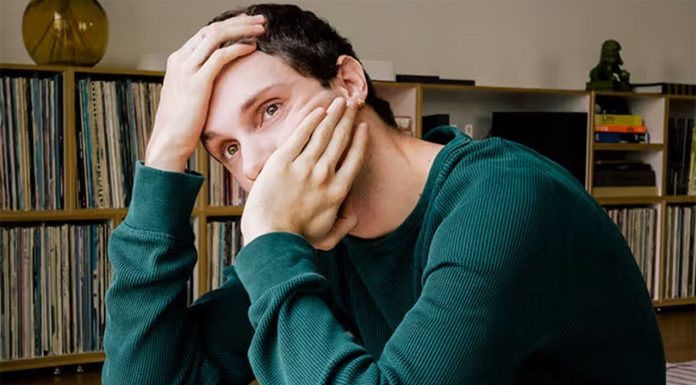 Psihologii spun că oamenii care folosesc aceste 5 cuvinte în mesaje suferă de un grad ridicat de anxietate