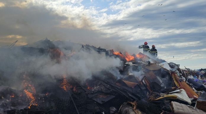 Incendiu puternic la depozitul de deșeuri Țuțora: șeful Gărzii de Mediu Iași explică intervenția și cauzele
