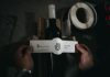 Vinul zilei: un Sauvignon Blanc proaspăt și elegant din inima Transilvaniei, care cucerește prin notele de fructul pasiunii, lămâie și iarbă proaspăt cosită