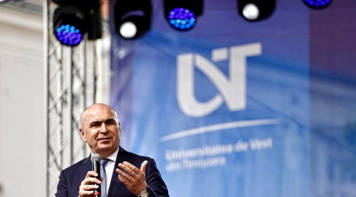 Bolojan dezvăluie de unde are apetența pentru austeritate şi sărăcie: “Părinții mei au tras din greu”