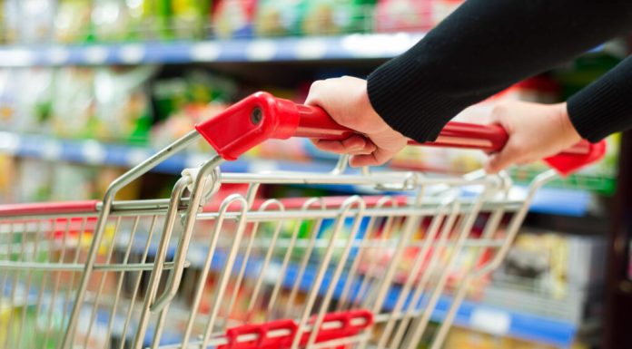 Noi reguli pentru retaileri la vânzarea cărnii de porc. Noul Ministru spune că va verifica personal supermarketurile