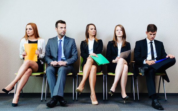 Angajatorii nu mai găsesc oameni. Cele mai căutate joburi oferă până la 1.500 de euro