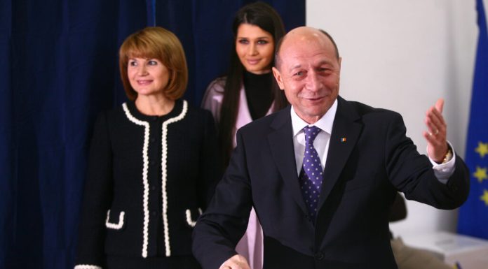 Traian Băsescu: „E o copilărie să desemnezi un premier neangajat politic”. Ce spune fostul președinte despre formarea unei noi majorități